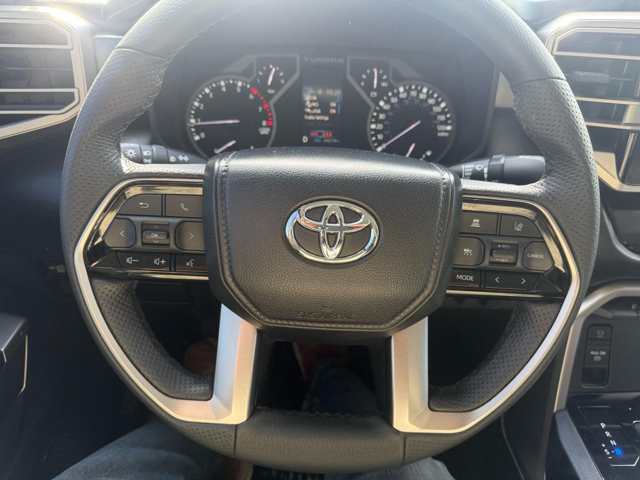 Toyota Tundra 4WD  2023