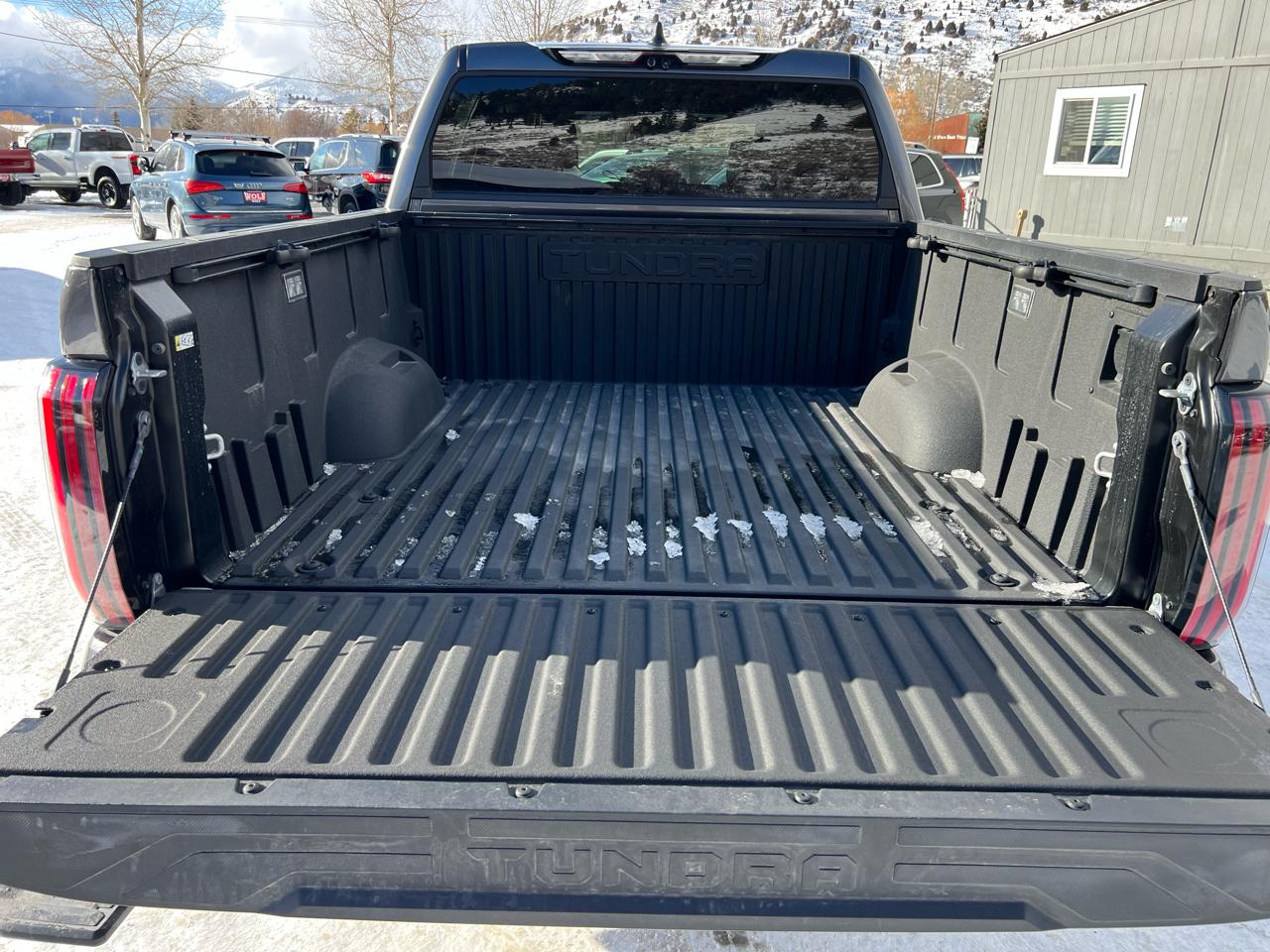 Toyota Tundra 4WD  2025