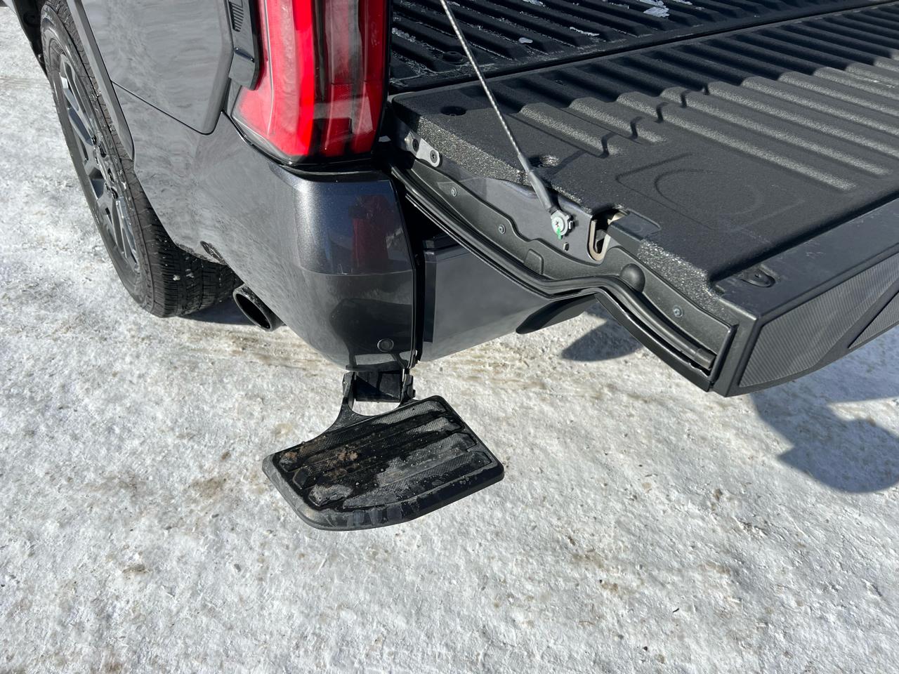 Toyota Tundra 4WD  2025