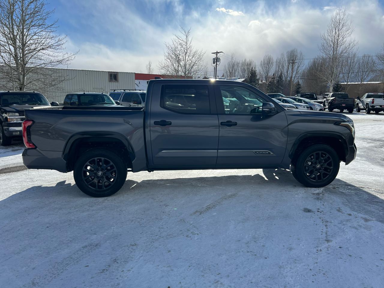 Toyota Tundra 4WD  2025