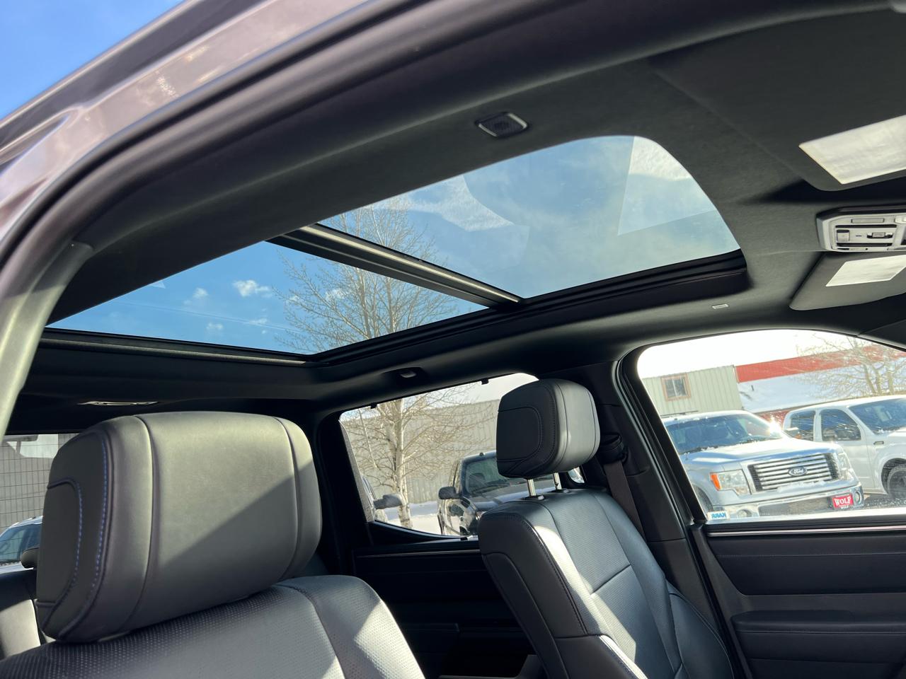 Toyota Tundra 4WD  2025