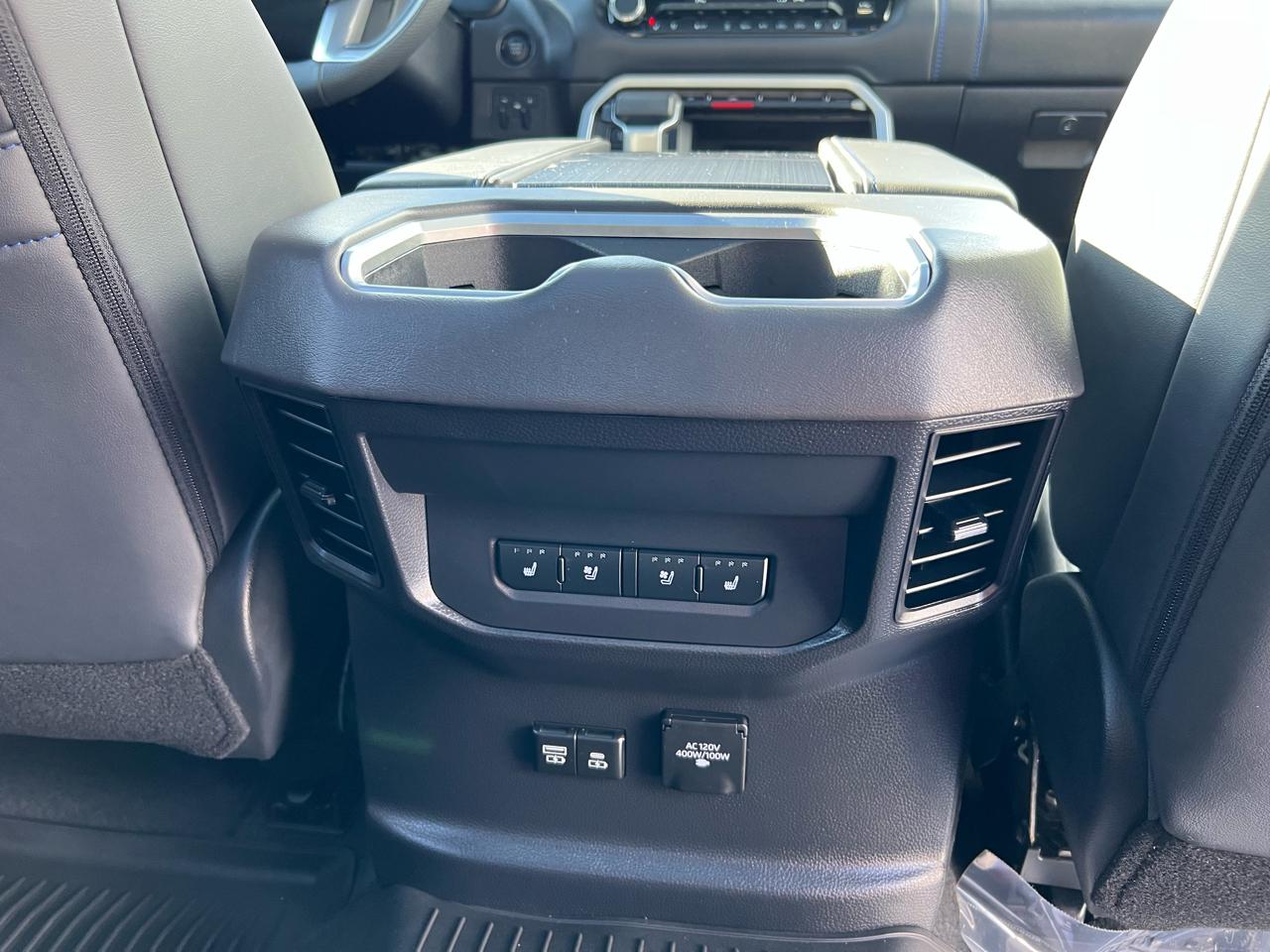 Toyota Tundra 4WD  2025