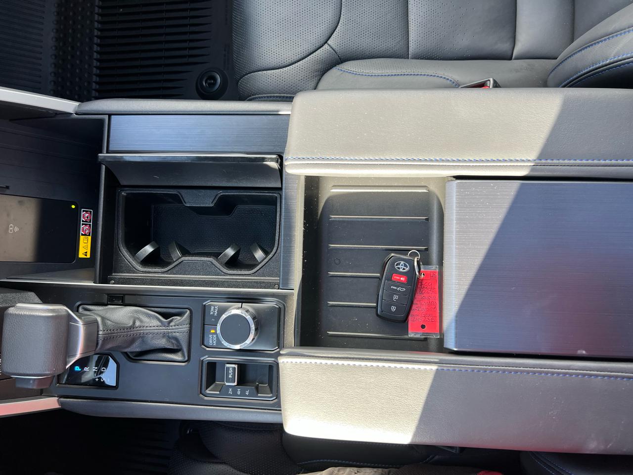 Toyota Tundra 4WD  2025