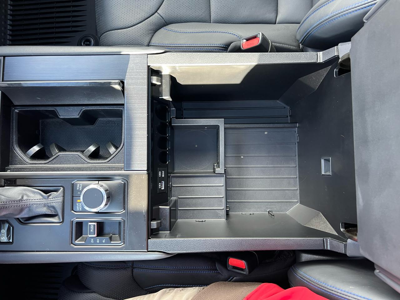 Toyota Tundra 4WD  2025