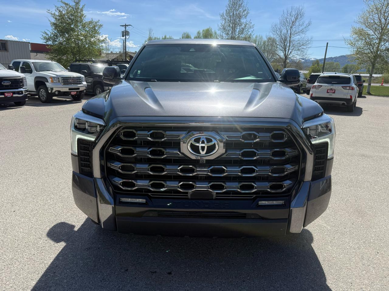 Toyota Tundra 4WD  2025