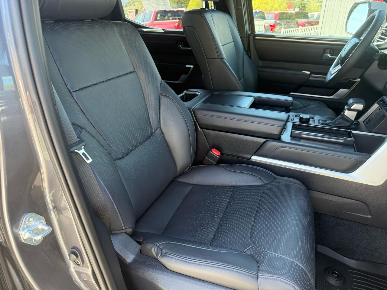 Toyota Tundra 4WD  2025