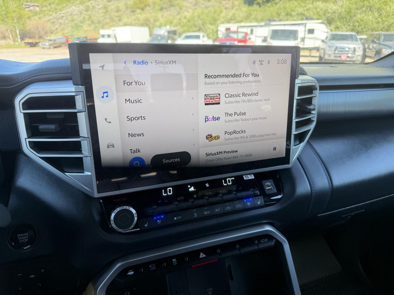 Toyota Tundra 4WD  2025
