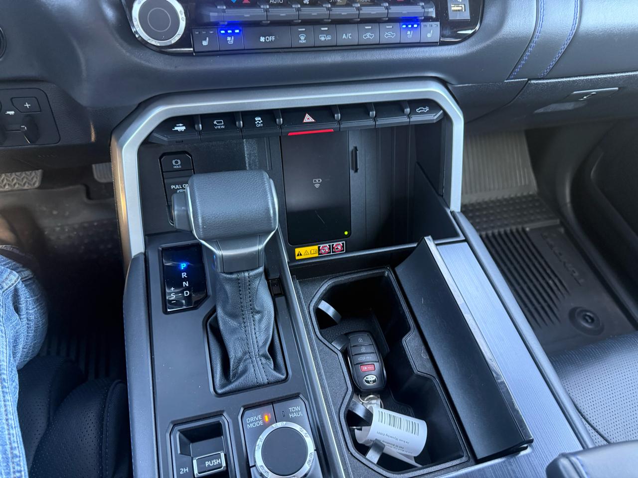 Toyota Tundra 4WD  2025