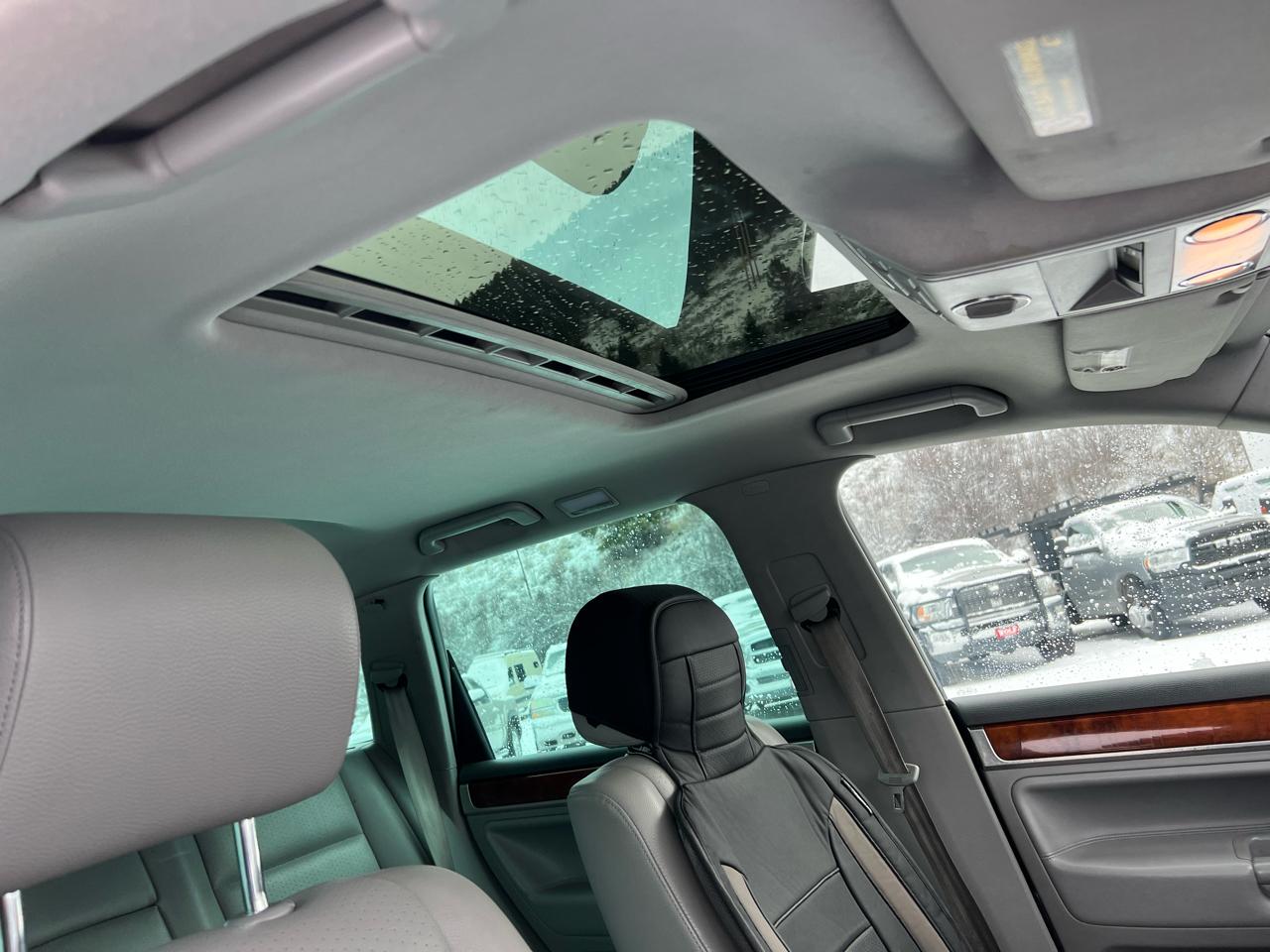 Volkswagen Touareg  2004