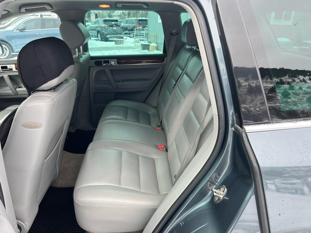 Volkswagen Touareg  2004