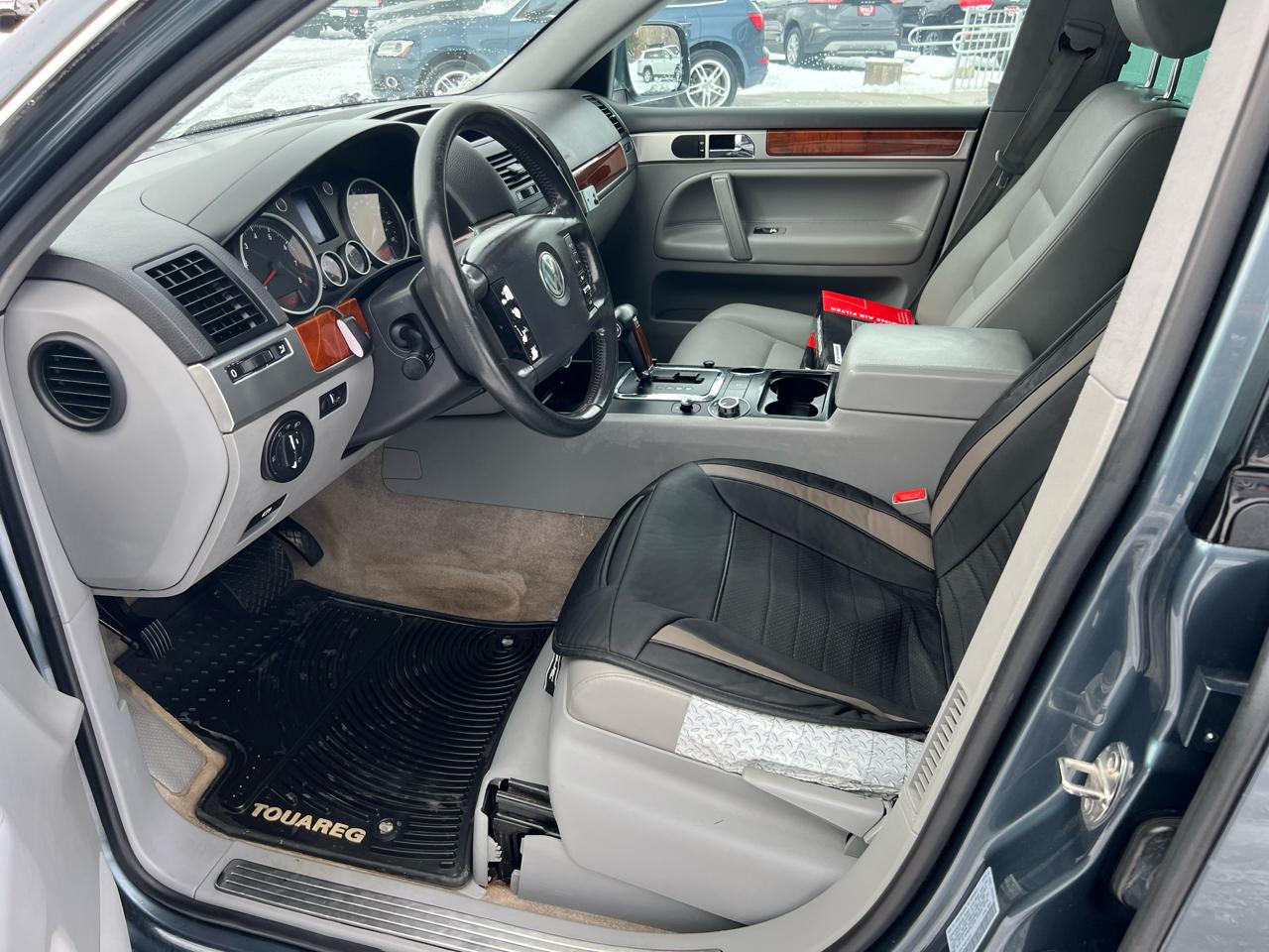 Volkswagen Touareg  2004