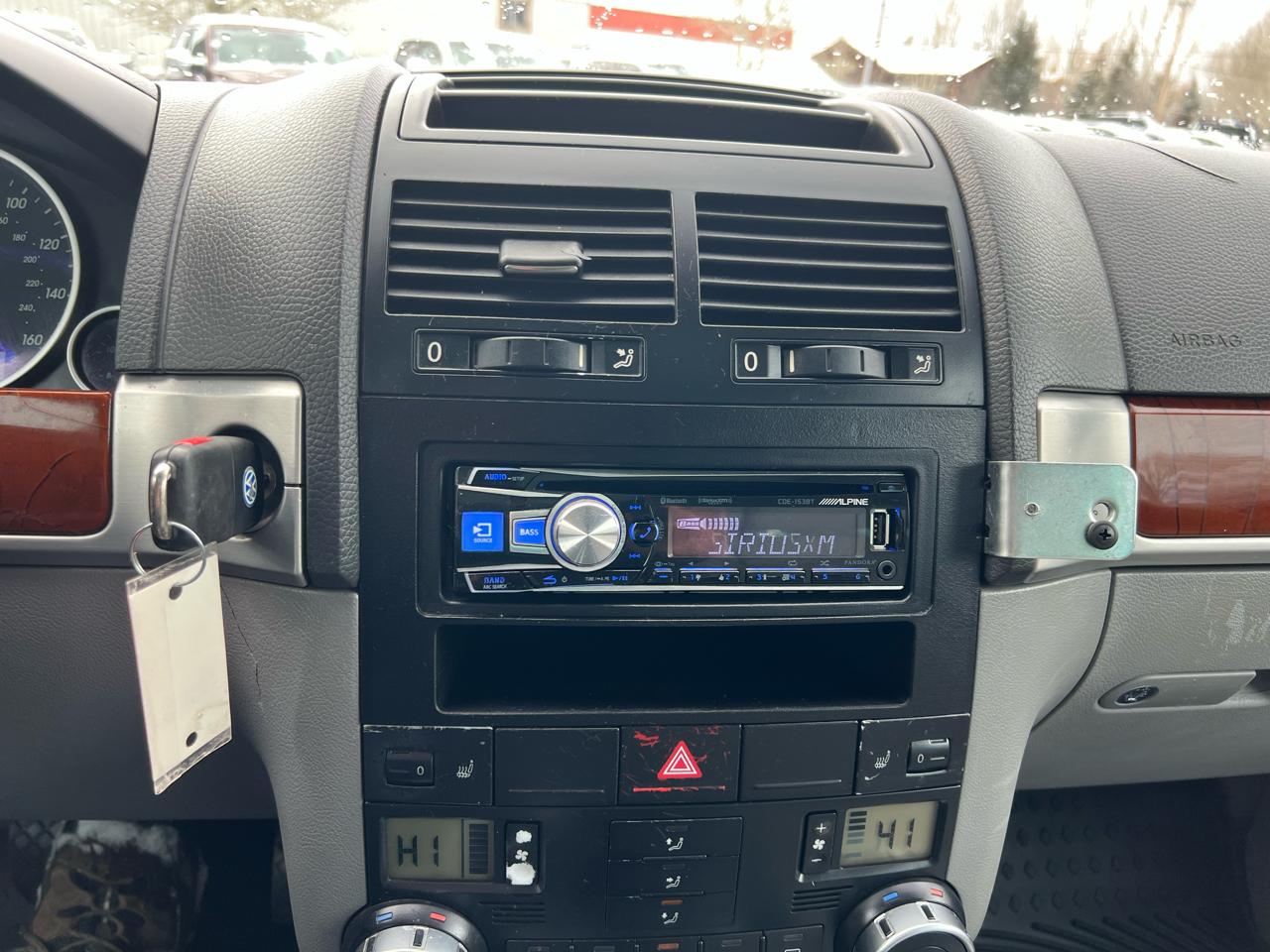 Volkswagen Touareg  2004