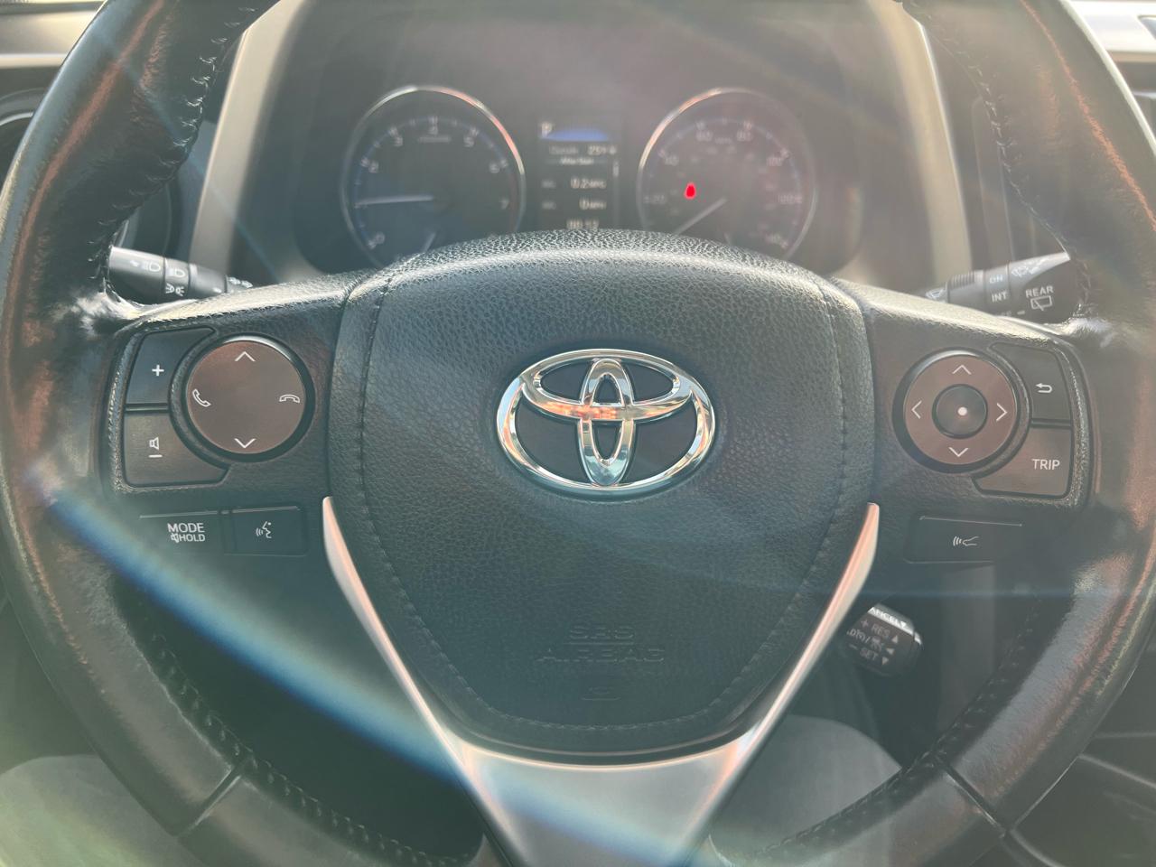 Toyota RAV4  2018