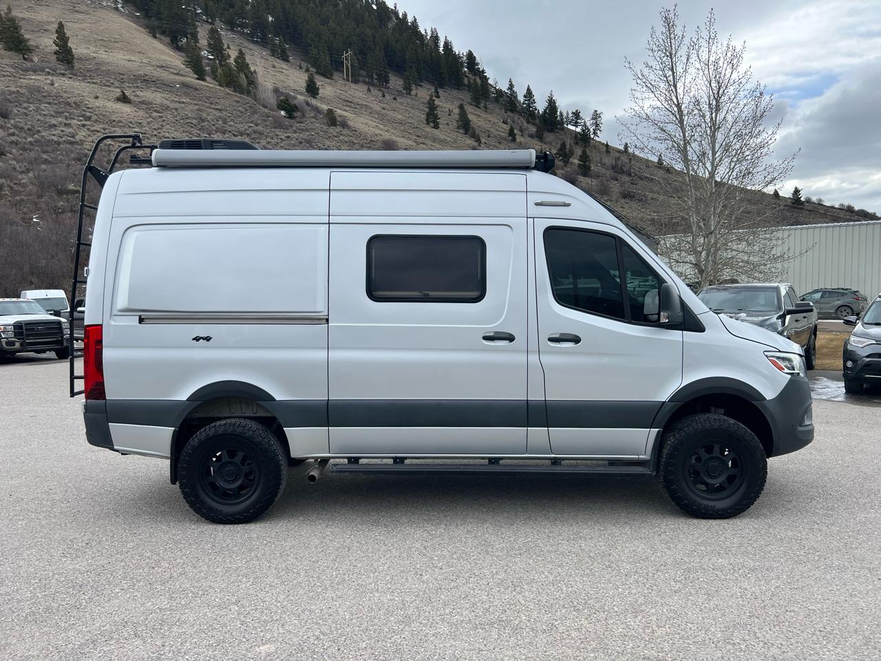 Winnebago Revel  2021