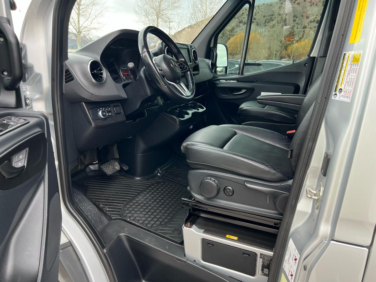 Winnebago Revel  2021