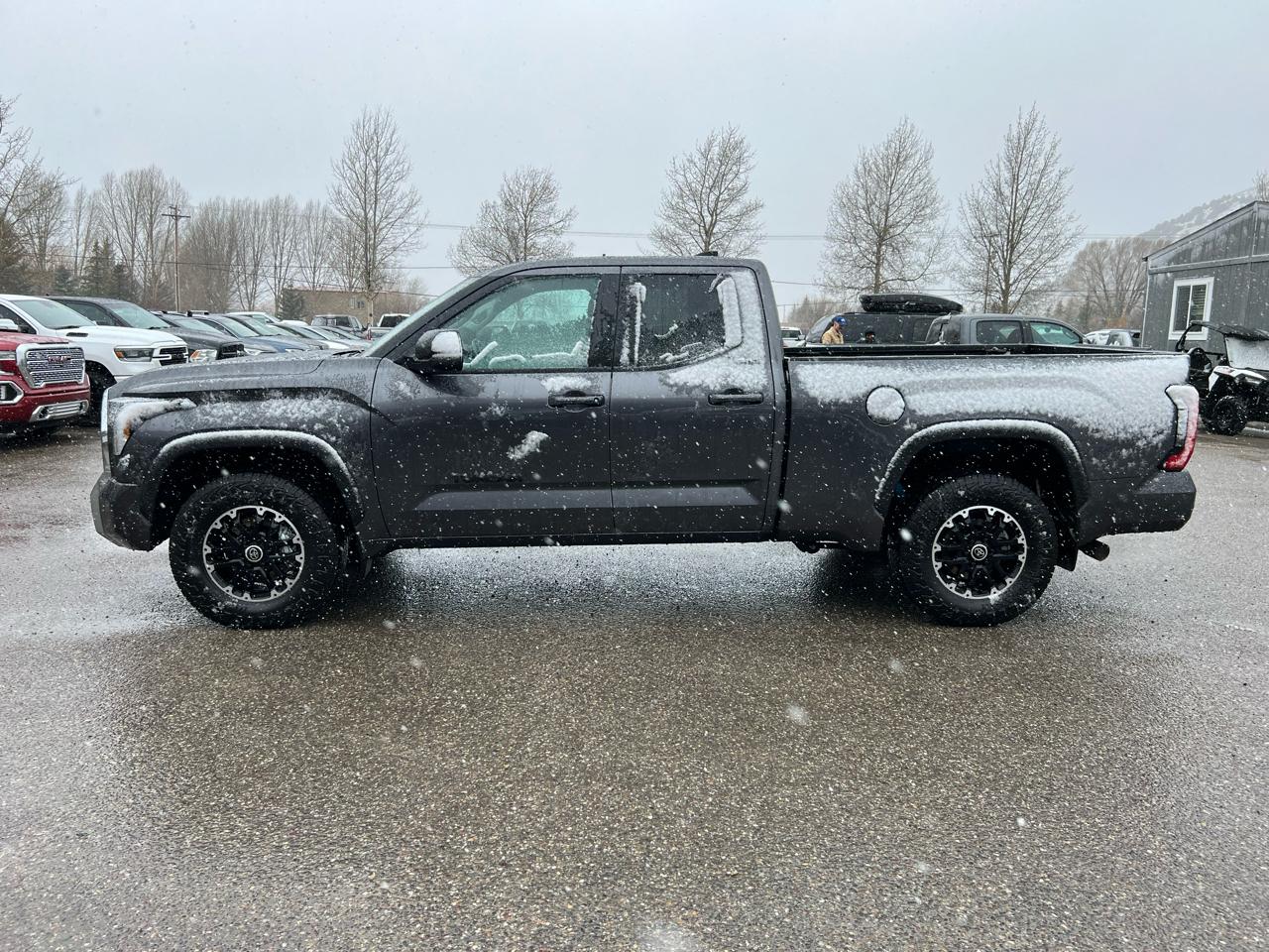 Toyota Tundra 4WD  2023