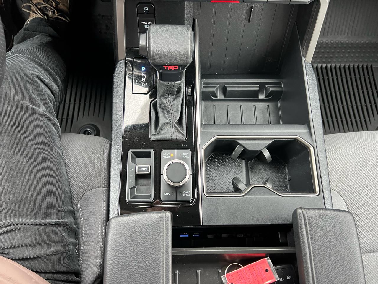 Toyota Tundra 4WD  2023