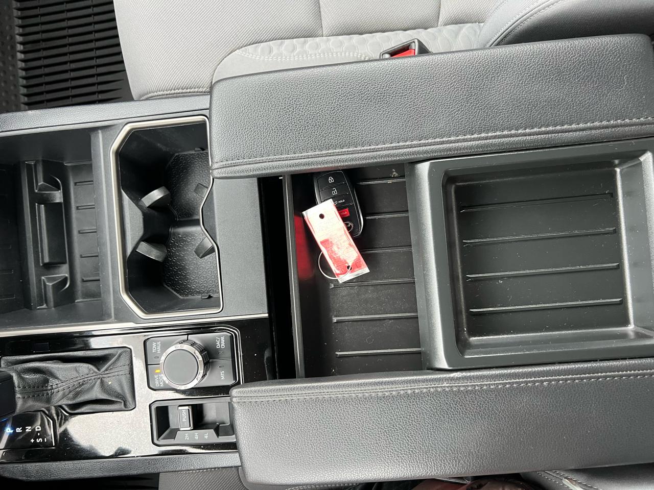 Toyota Tundra 4WD  2023