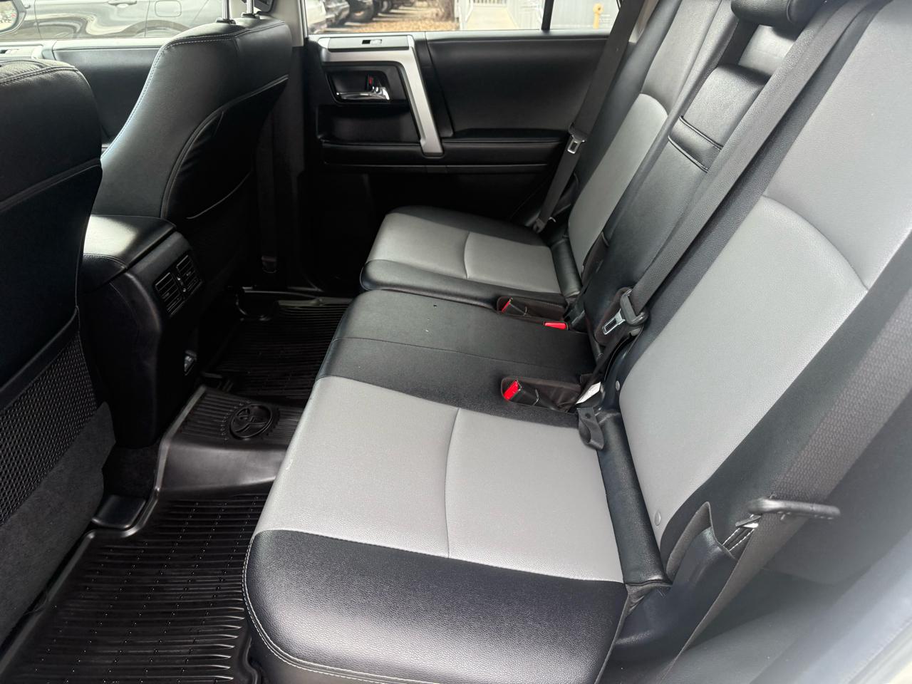 Toyota 4Runner SR5 Premium 4WD (Natl) 2022