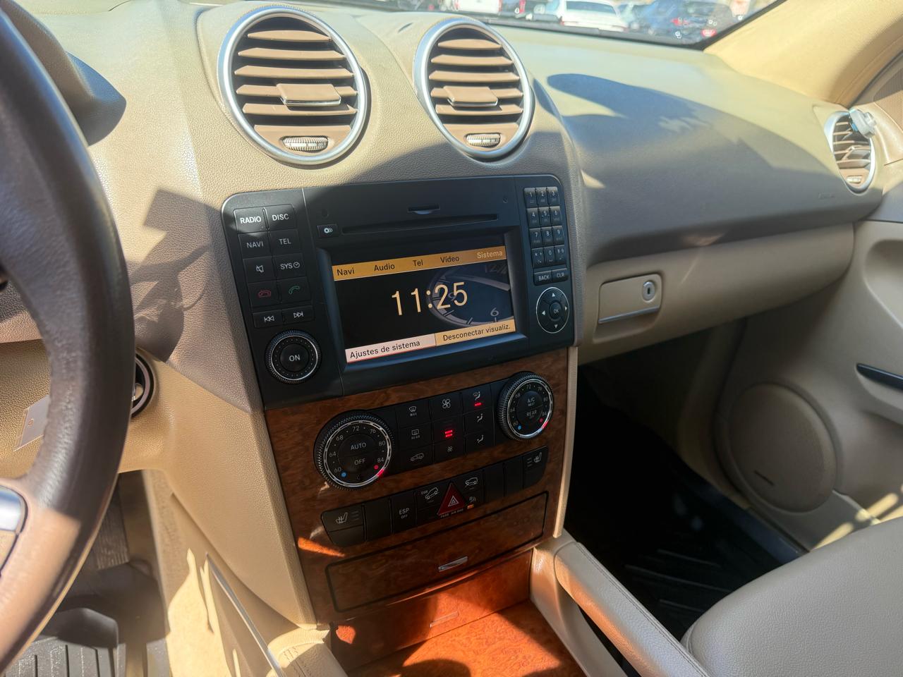 Mercedes-Benz M-Class  2009