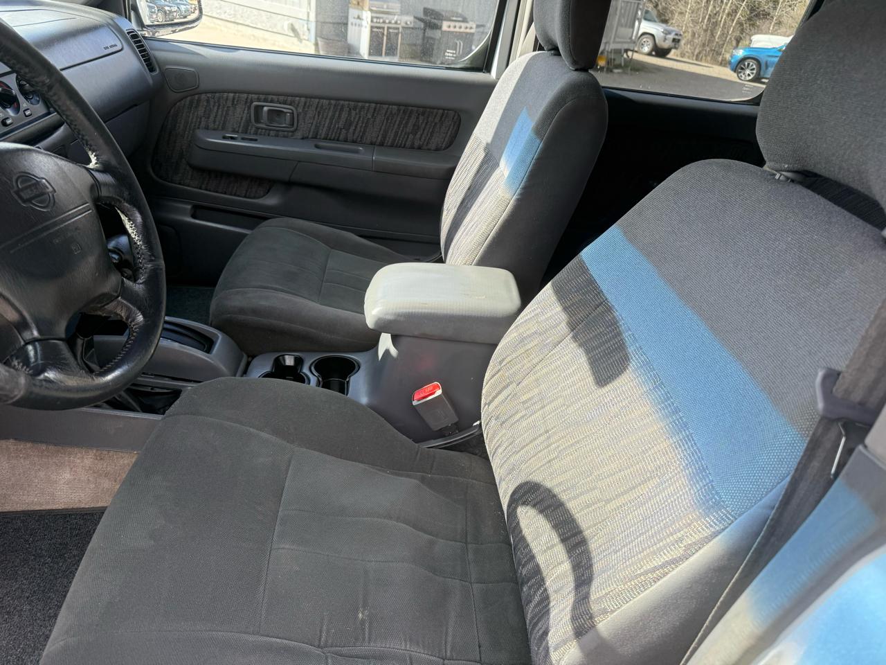 Nissan Frontier 4WD  2000