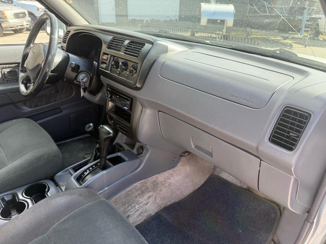 Nissan Frontier 4WD  2000