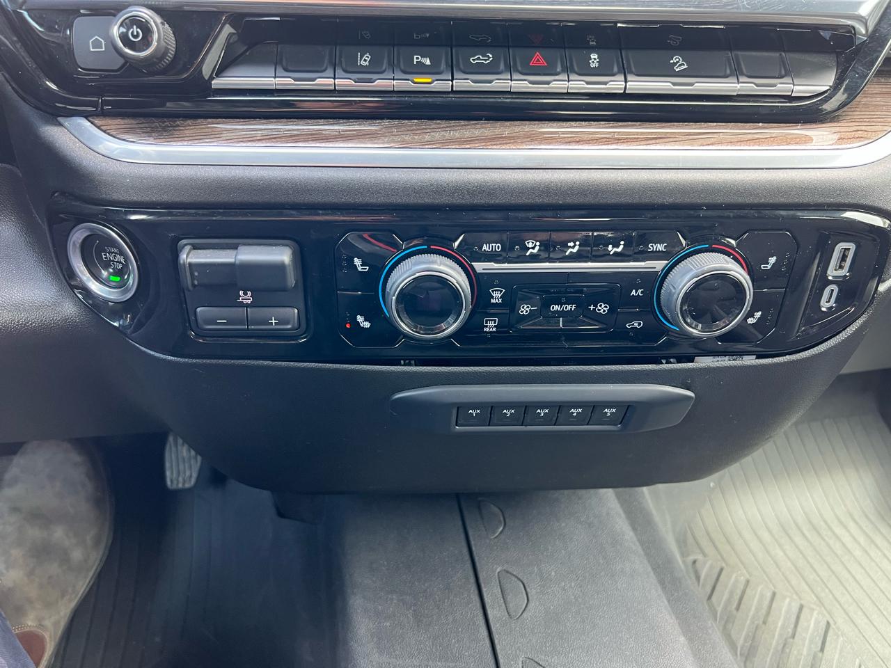 Chevrolet Silverado 3500HD  2024
