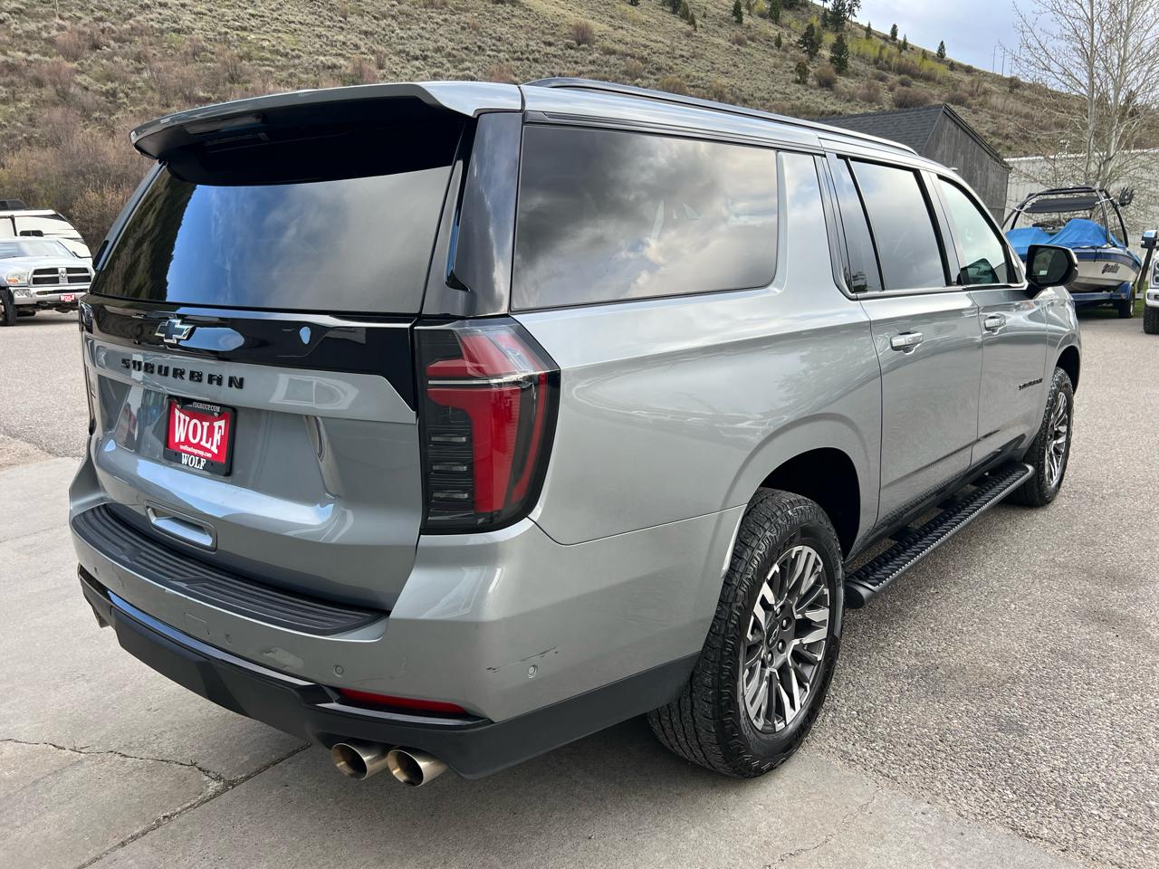 Chevrolet Suburban  2025
