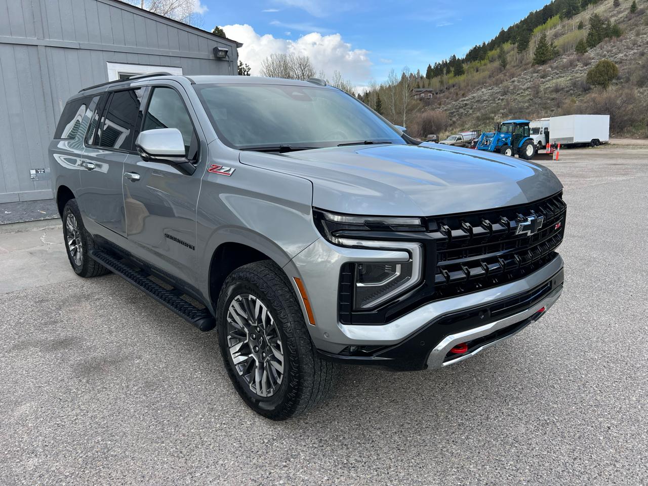 Chevrolet Suburban  2025