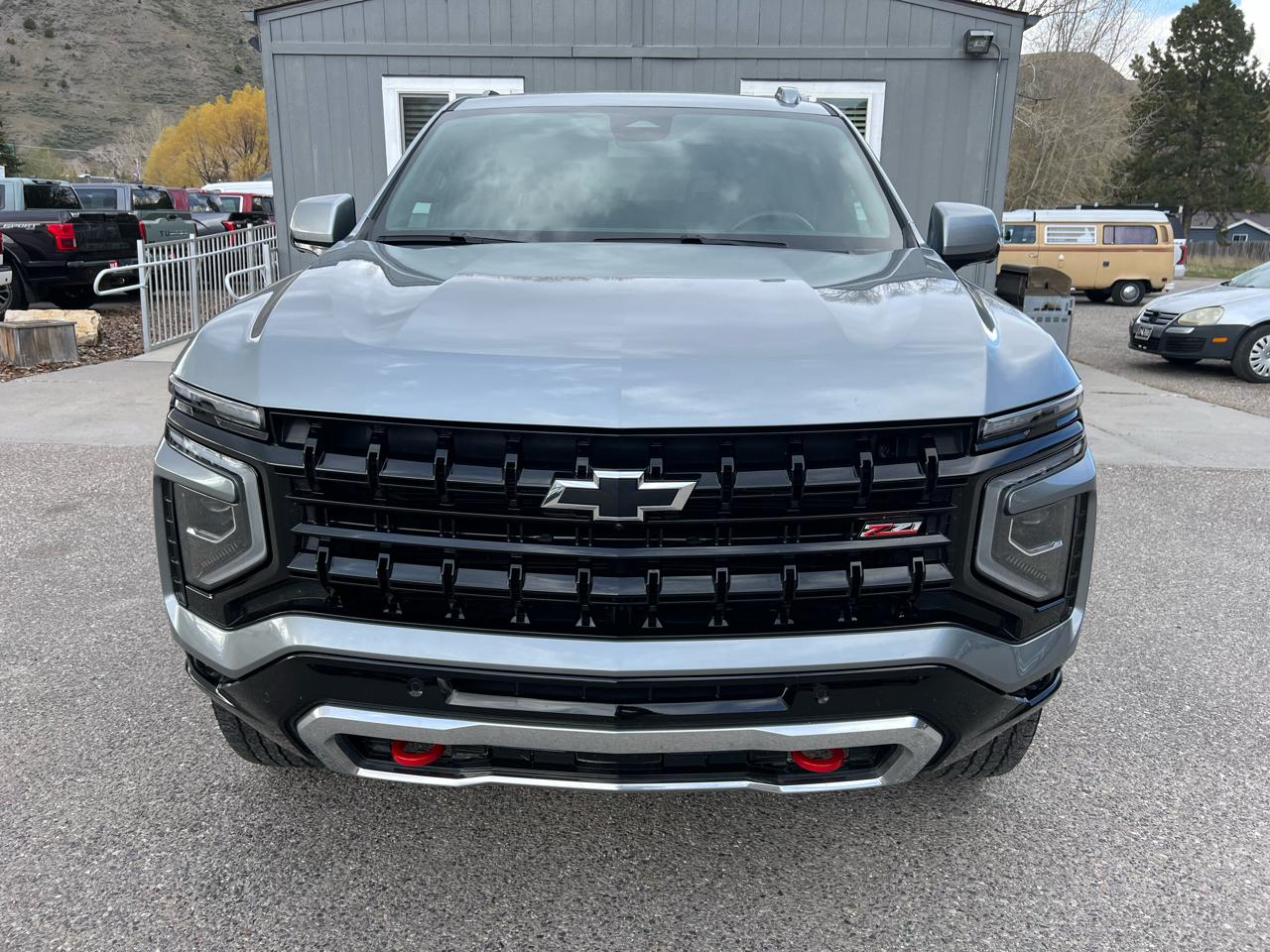 Chevrolet Suburban  2025