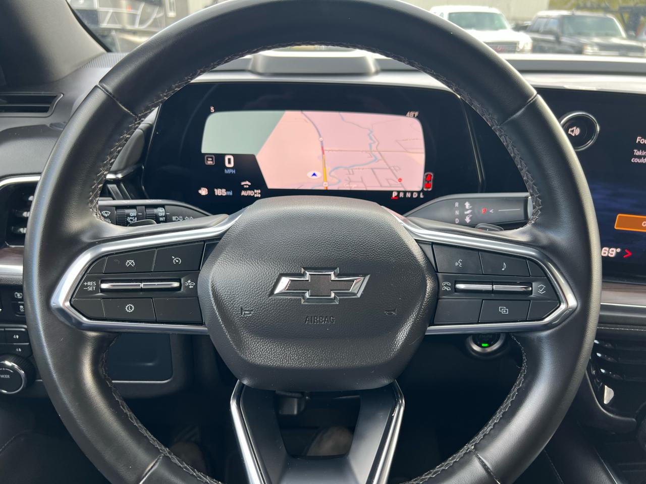 Chevrolet Suburban  2025