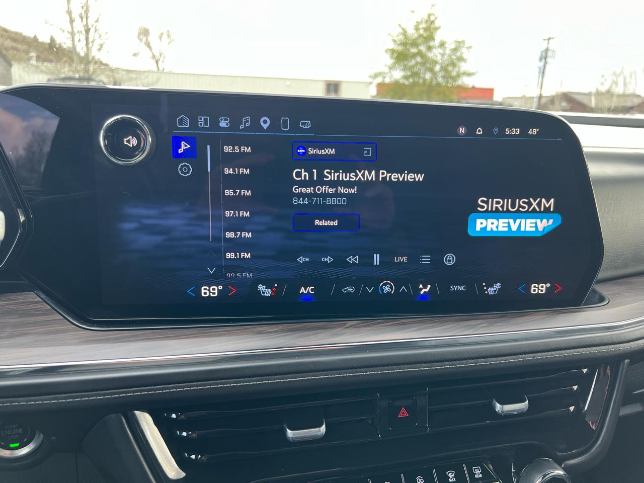 Chevrolet Suburban  2025