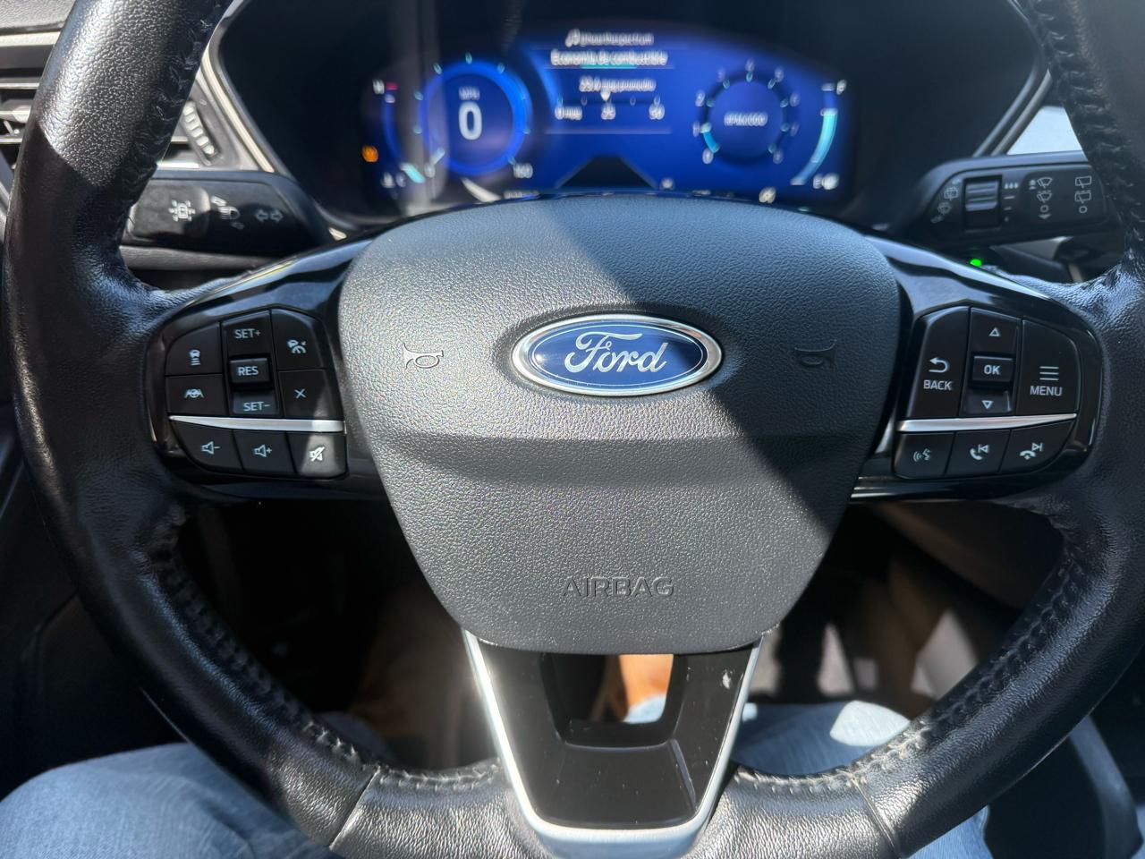 Ford Escape  2021