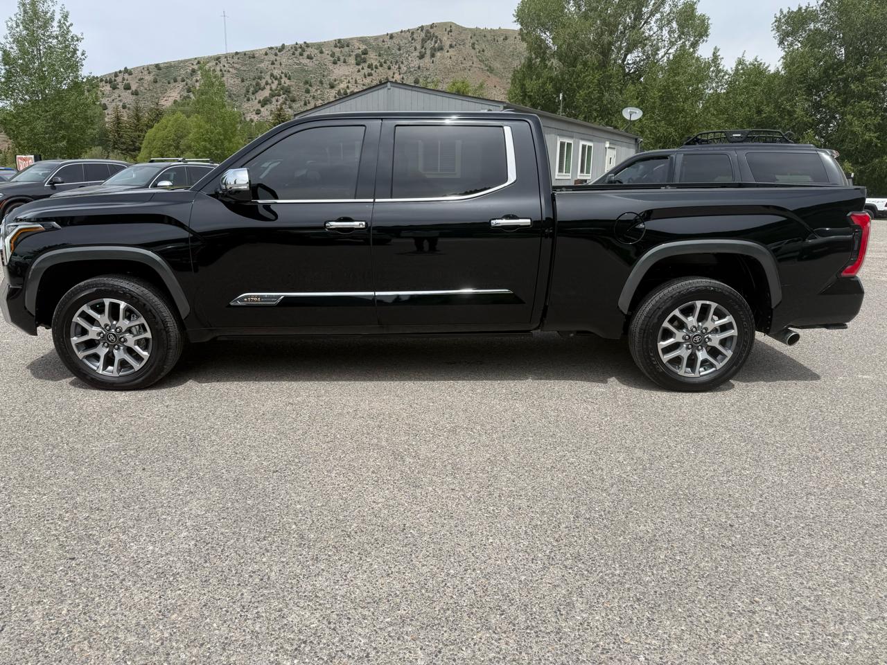 Toyota Tundra 4WD  2026