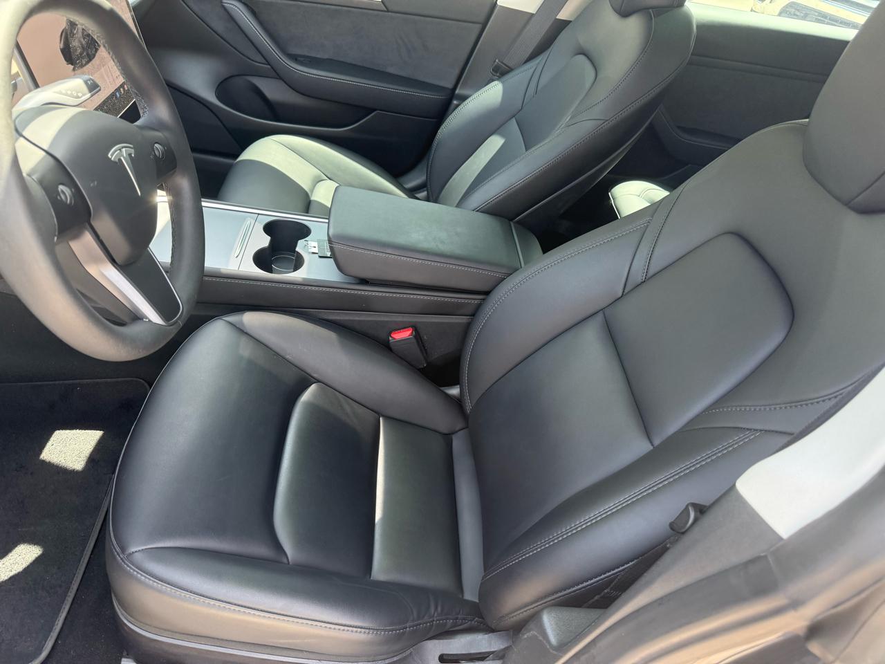 Tesla Model 3  2023