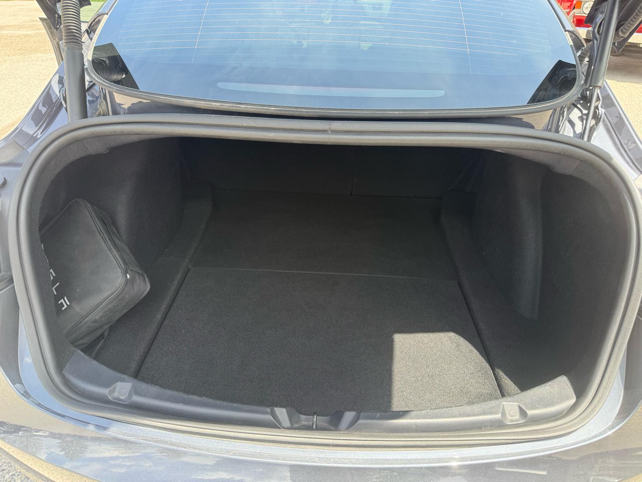 Tesla Model 3  2023