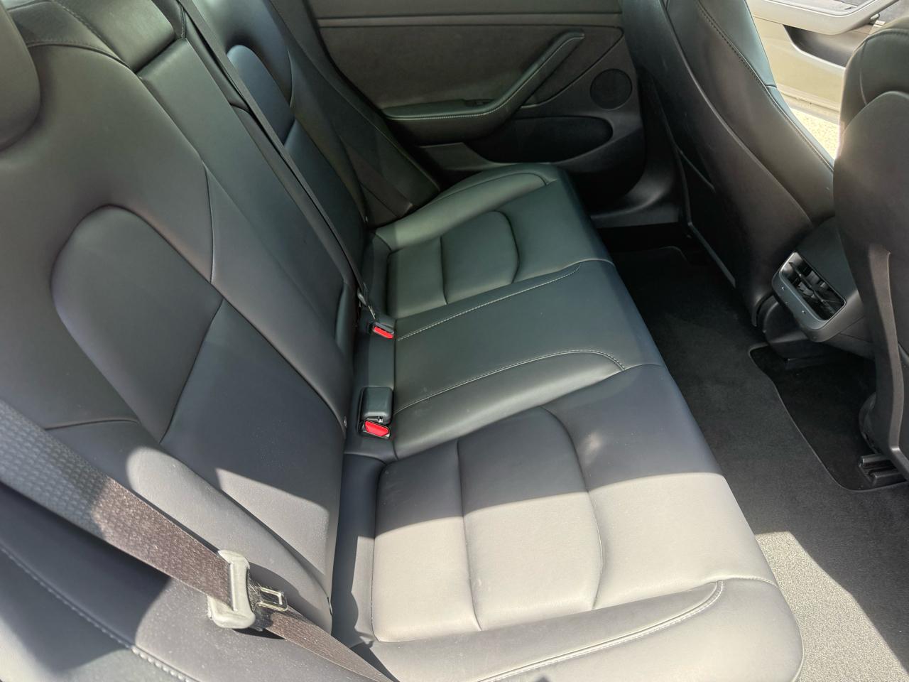Tesla Model 3  2023