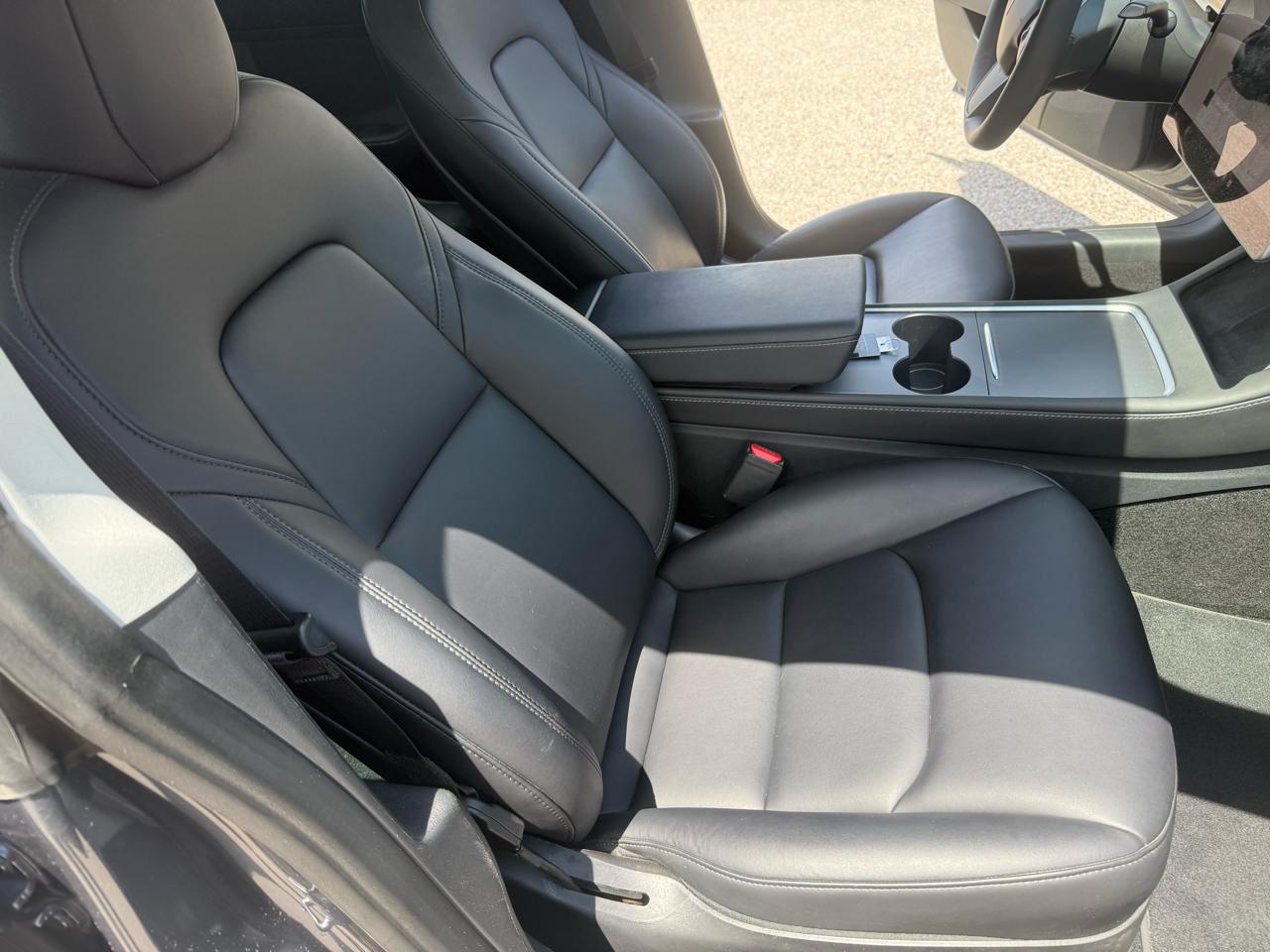 Tesla Model 3  2023