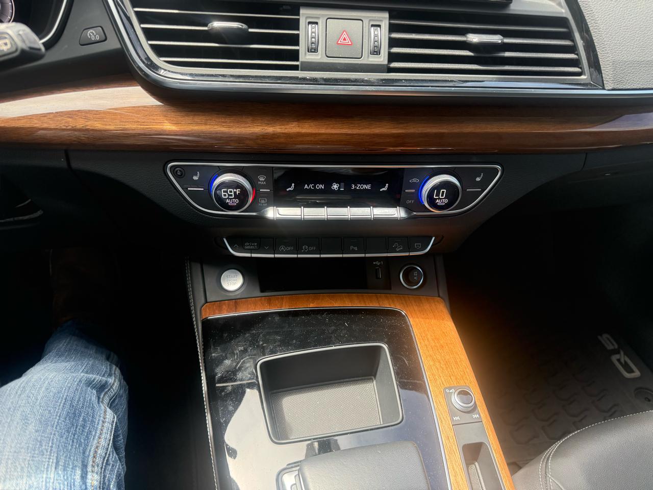 Audi Q5  2023