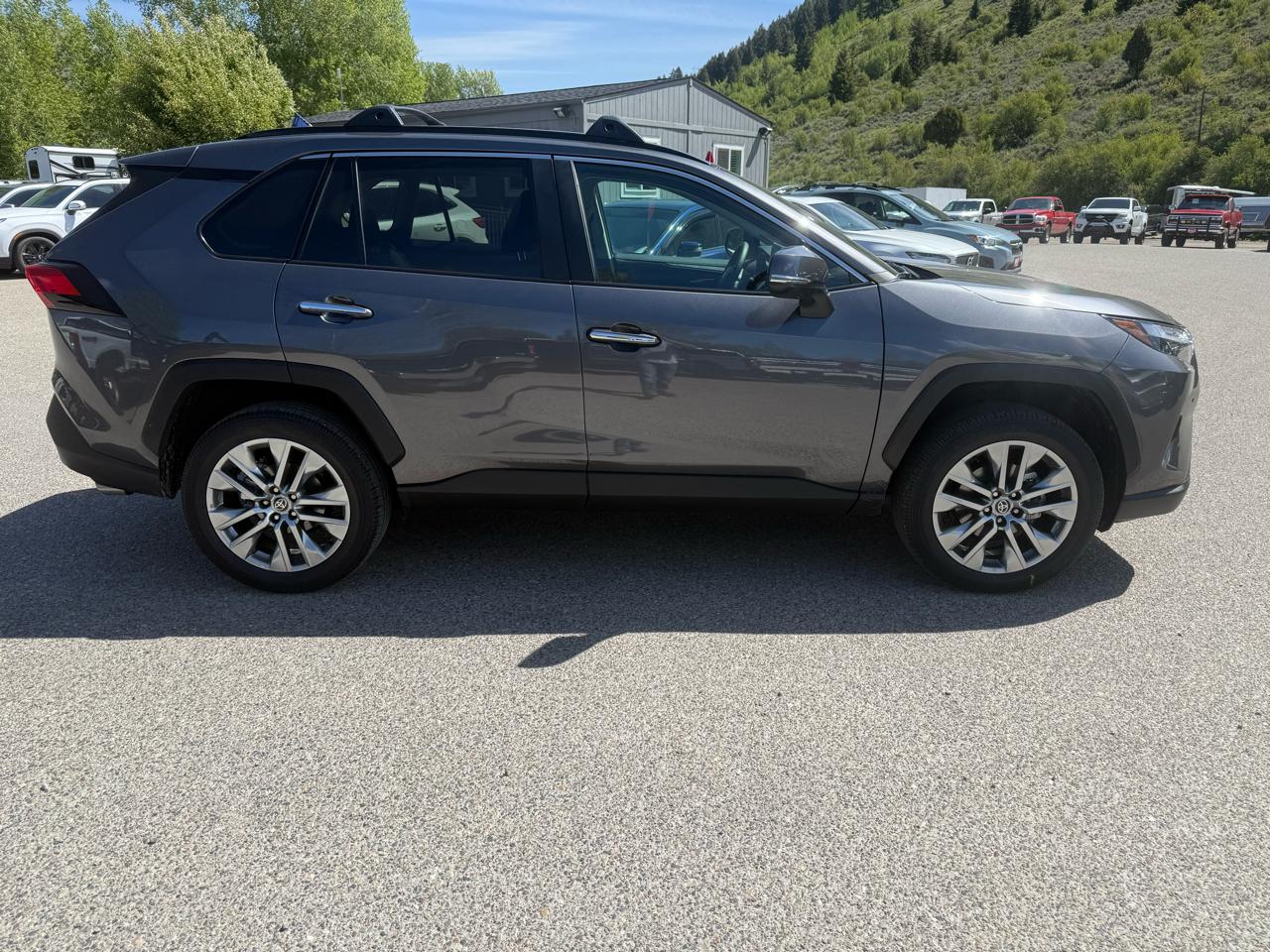 Toyota RAV4  2022