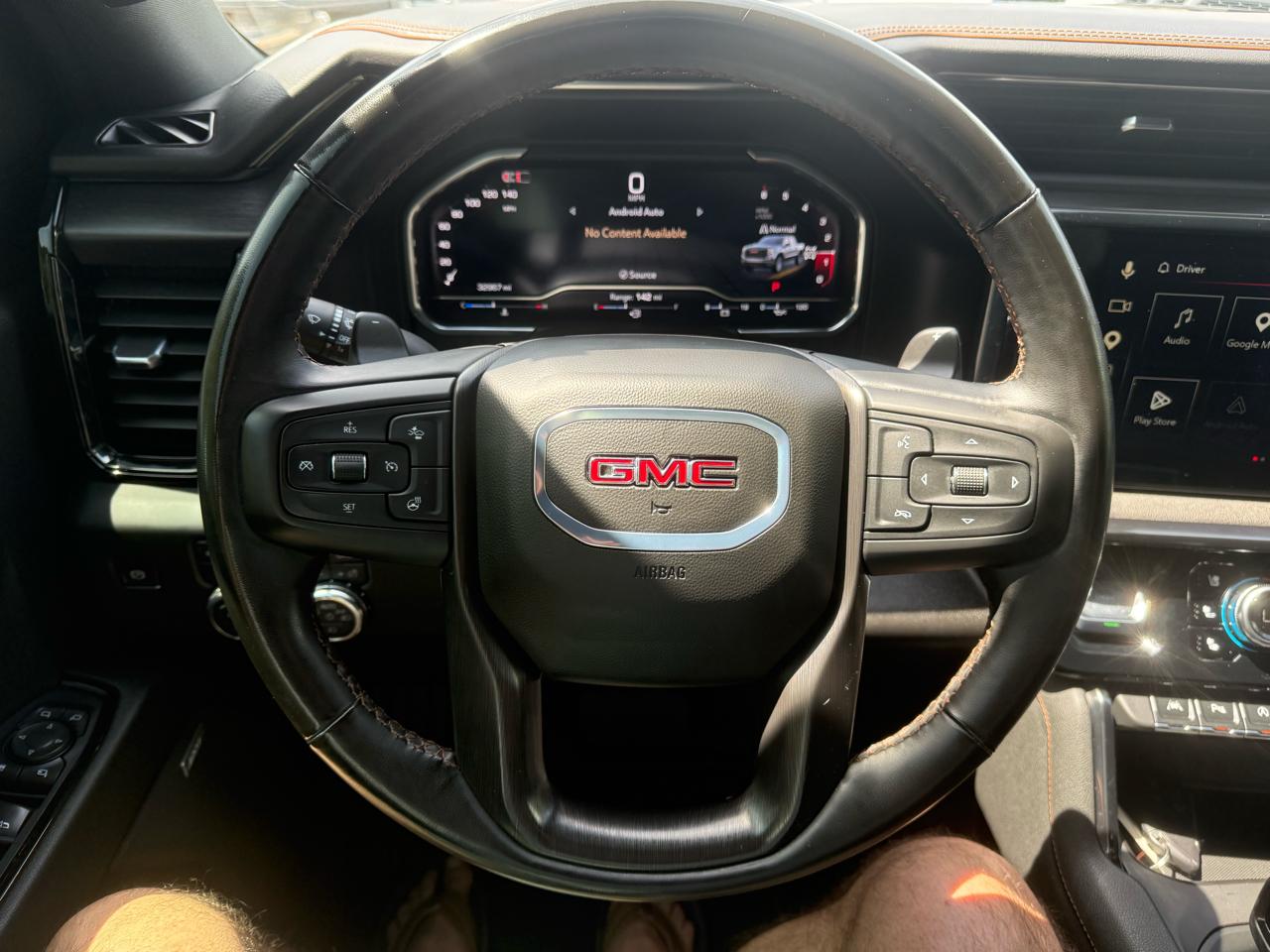 GMC Sierra 1500 4WD Crew Cab 147" AT4 2024