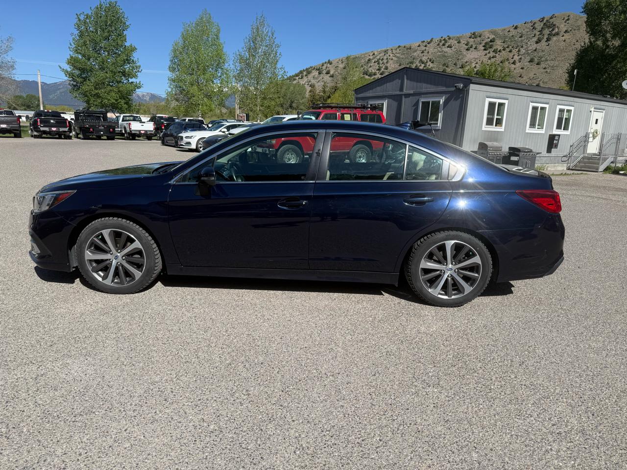 Subaru Legacy  2018