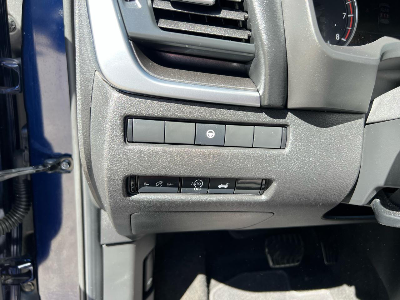 Nissan Rogue  2025