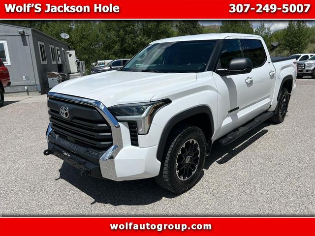 2022 Toyota Tundra SR5 CrewMax Cab 4WD