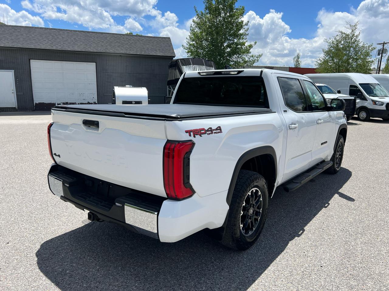 Toyota Tundra 4WD  2022