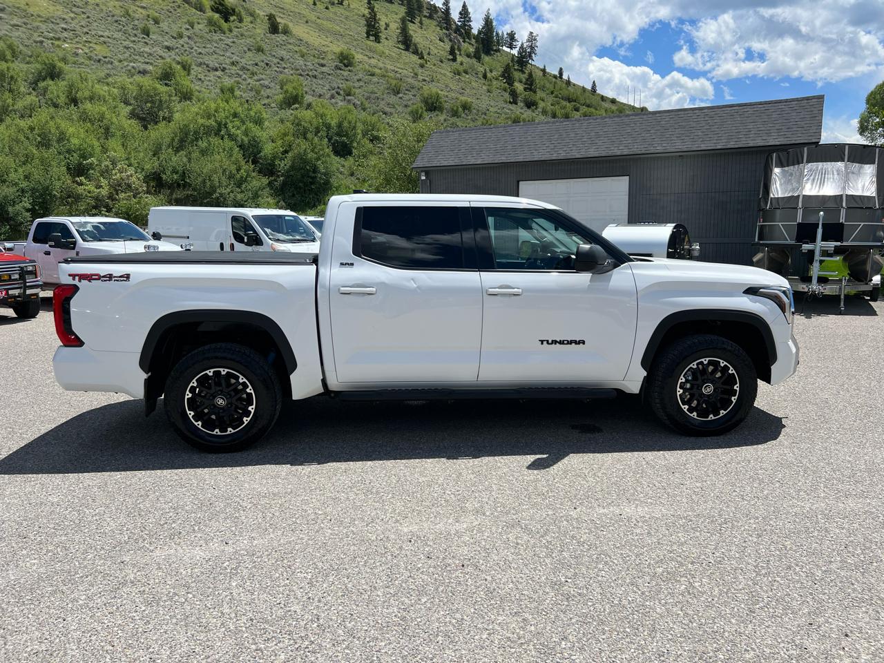 Toyota Tundra 4WD  2022