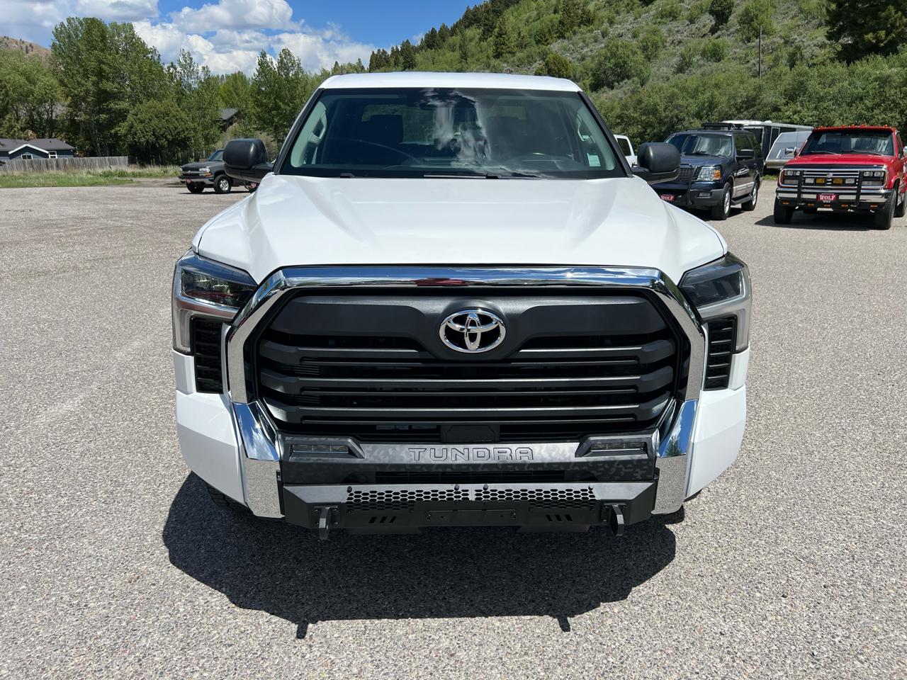 Toyota Tundra 4WD  2022