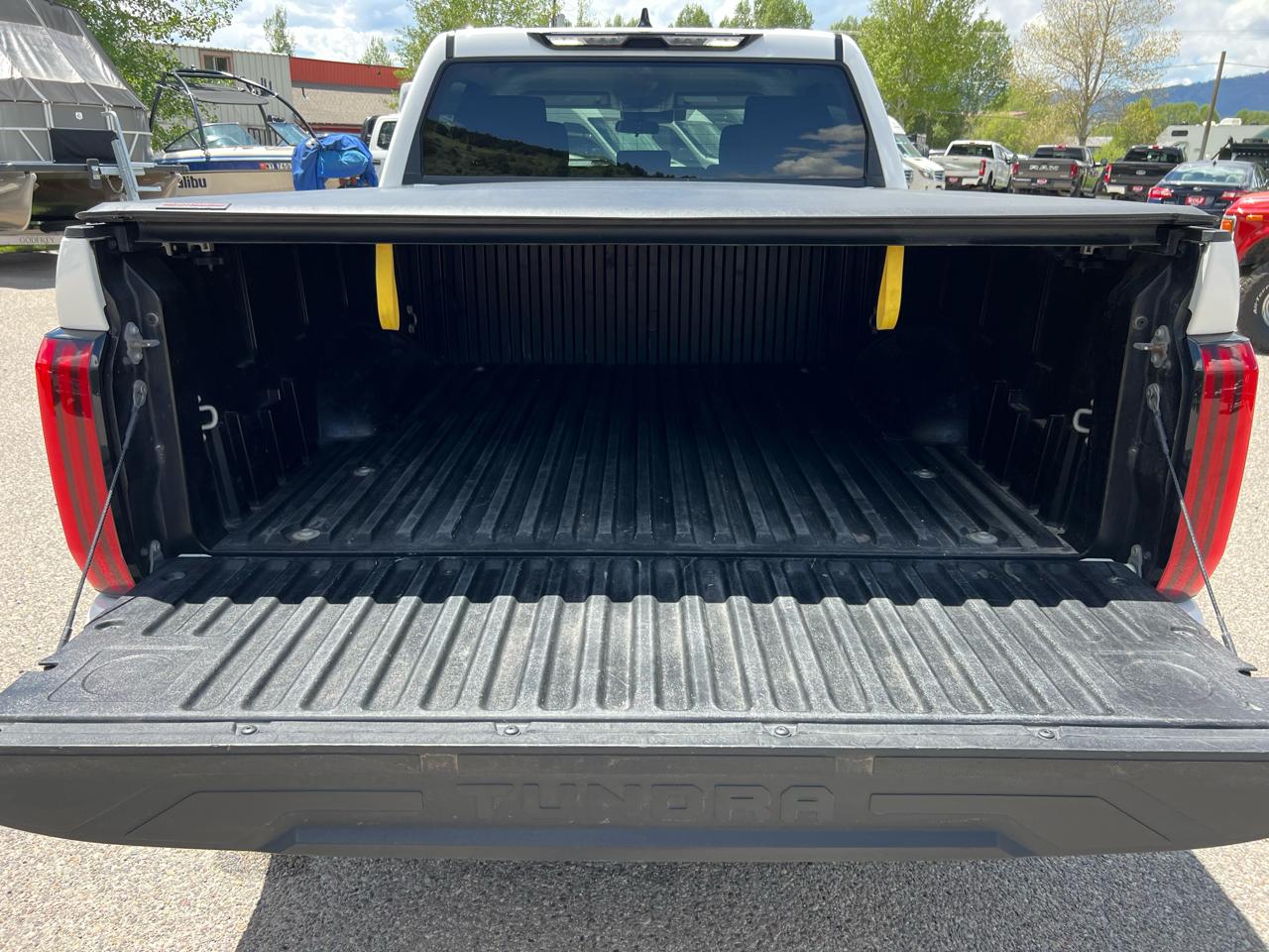 Toyota Tundra 4WD  2022