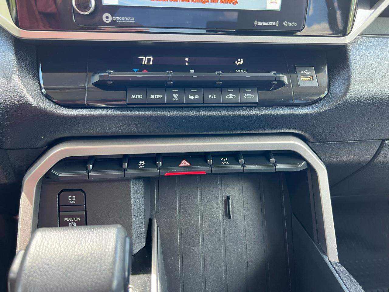 Toyota Tundra 4WD  2022