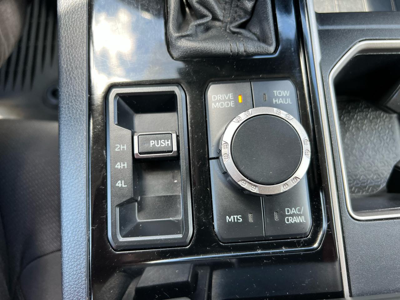 Toyota Tundra 4WD  2022